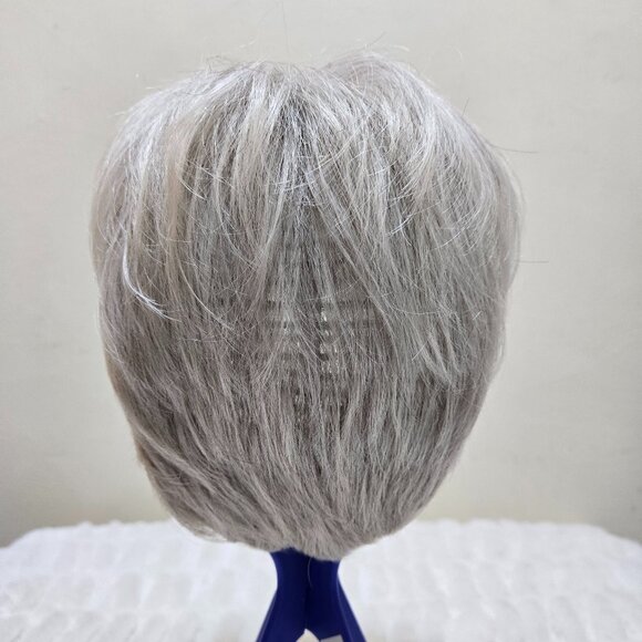 Wig Hair Do True To Life Silver Light Gray Wig Glamour Pix Pixie Cut Never Worn - Picture 4 of 9